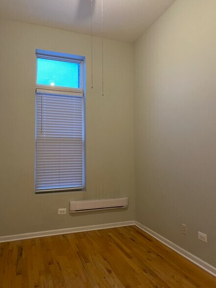 Building Photo - 2712 W North Ave