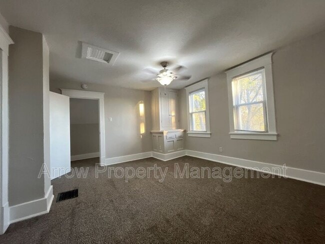 Building Photo - 1201 Charleston St