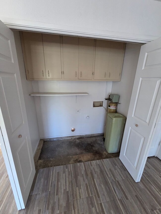 Building Photo - 1460 Linden Way