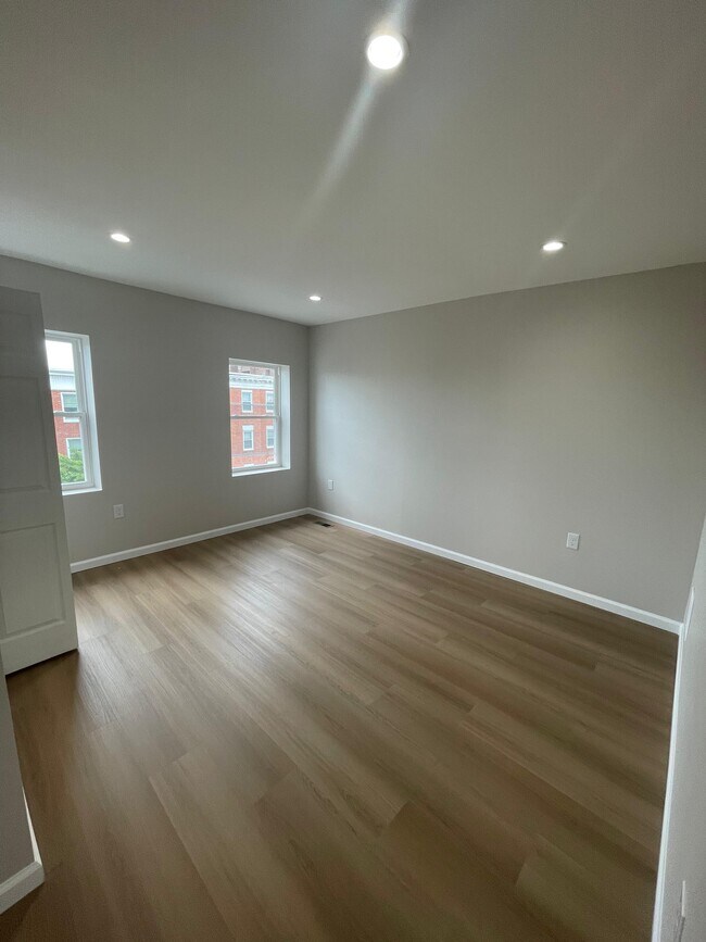 Building Photo - 2038 Orleans St