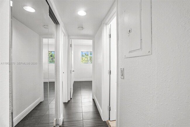 Building Photo - 37 SW 14th St