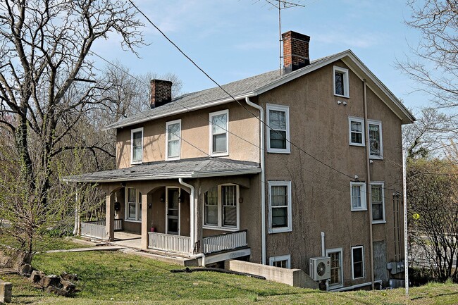 Building Photo - Pet-Friendly Downtown Home with Classic Charm & Modern Updates