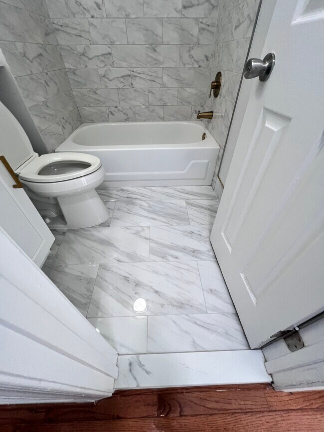 Building Photo - 1423 K St SE