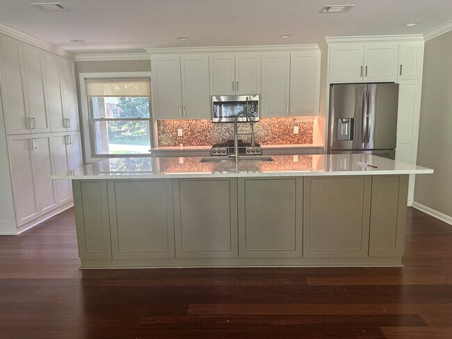Building Photo - Fully remodeled home for rent