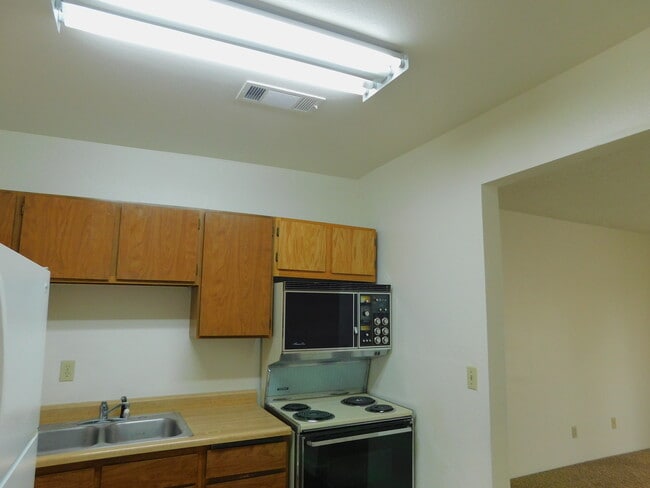 Building Photo - 303 W Atlantic Ave