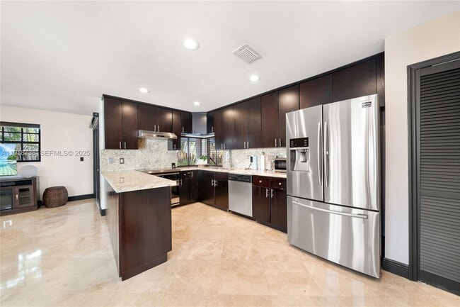 Building Photo - 5424 SW 154th Pl