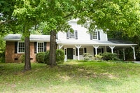 Building Photo - 4 Bedroom Home in Superb Cary Location
