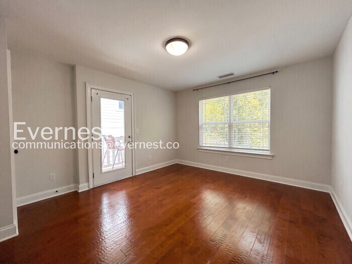 Building Photo - 4409B Providence Heights