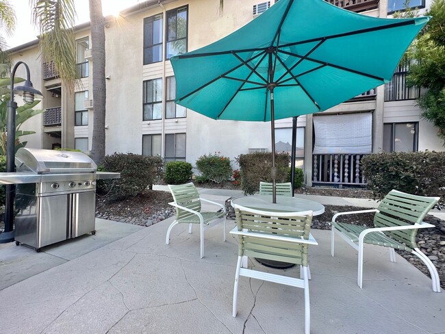 Building Photo - Upgraded 2 Bedroom Condo in San Carlos!!  Water/Sewer/Trash Included!!