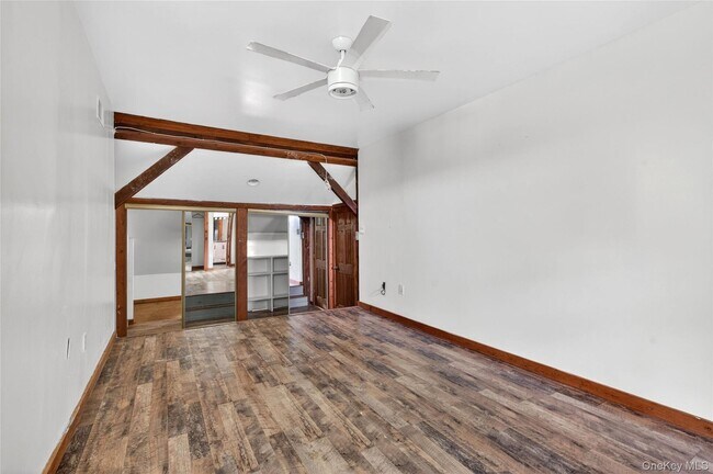 Building Photo - 79 Quaker Hill Rd