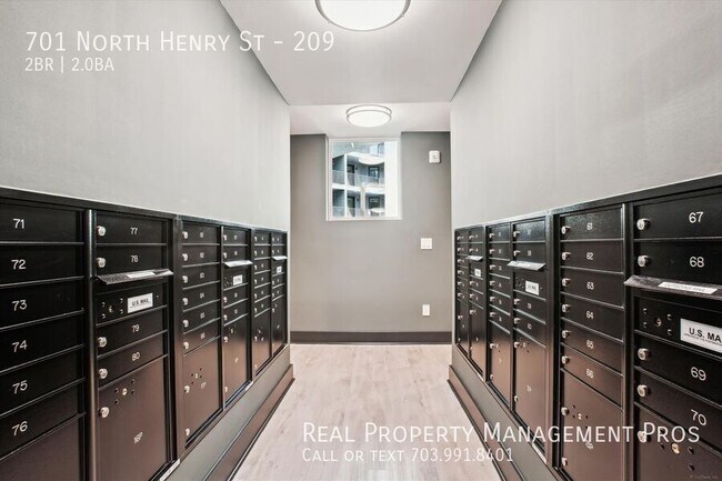 Building Photo - 701 N Henry St