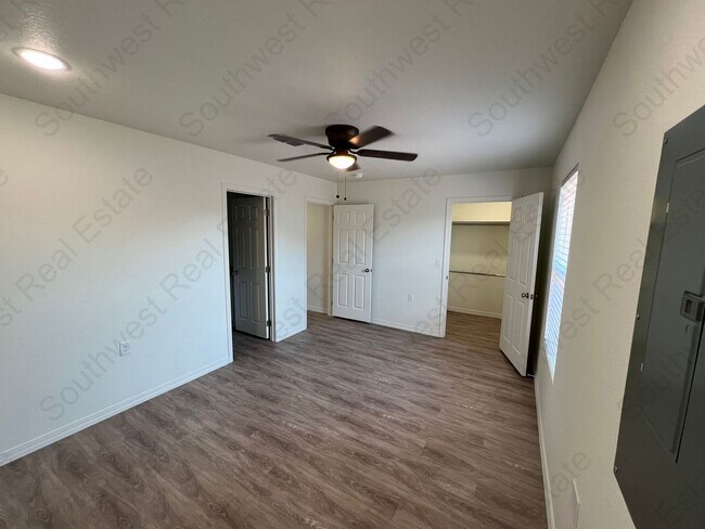 Building Photo - 2121 Bobwhite Ct