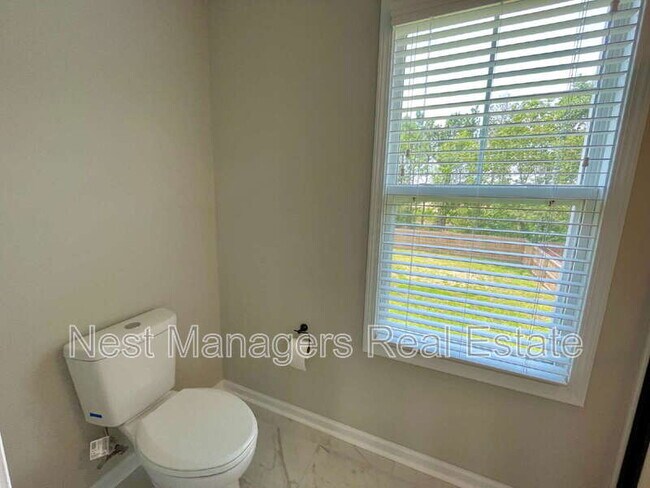 Building Photo - 141 Burnside Dr