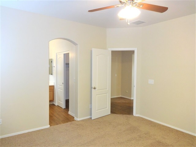 Building Photo - 6612 W Shaw Butte Dr