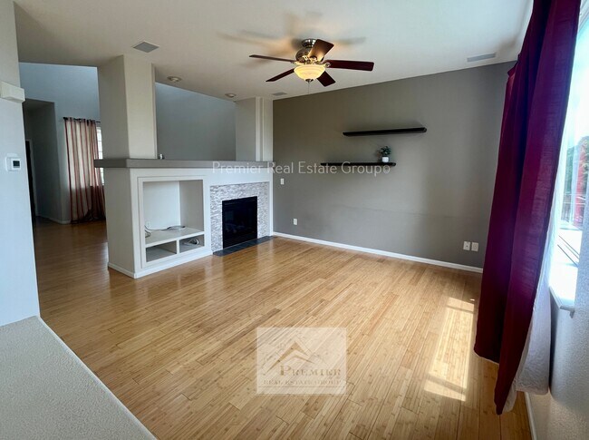 Building Photo - 7215 Edgebrook Dr