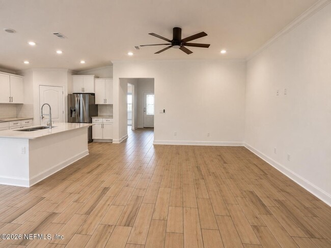 Building Photo - 248 Zancara St