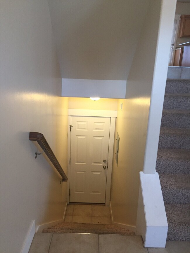 Building Photo - 1057 Garden Bend Pl
