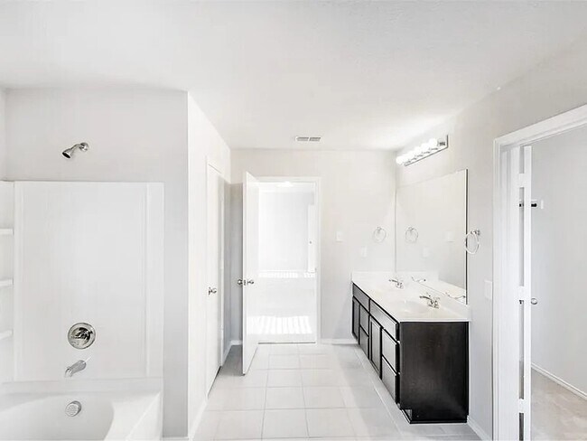 Building Photo - 926 Hurstwood Dr