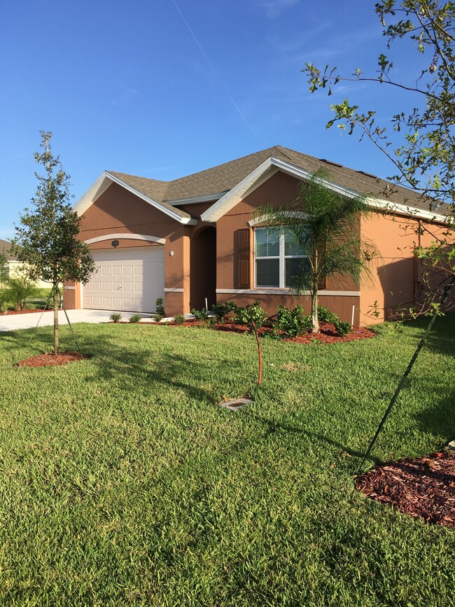 Building Photo - 1522 Lexington Square SW