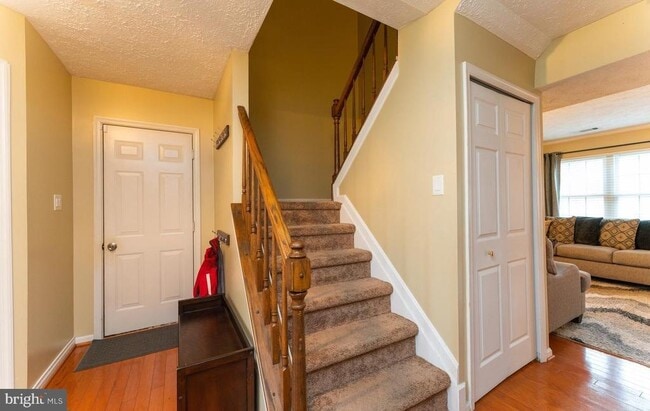 Building Photo - 6006 Bobcat Ct