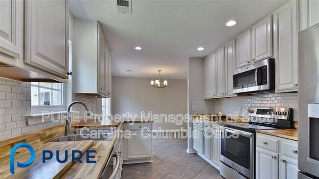 Building Photo - 229 Kenmore Park Dr