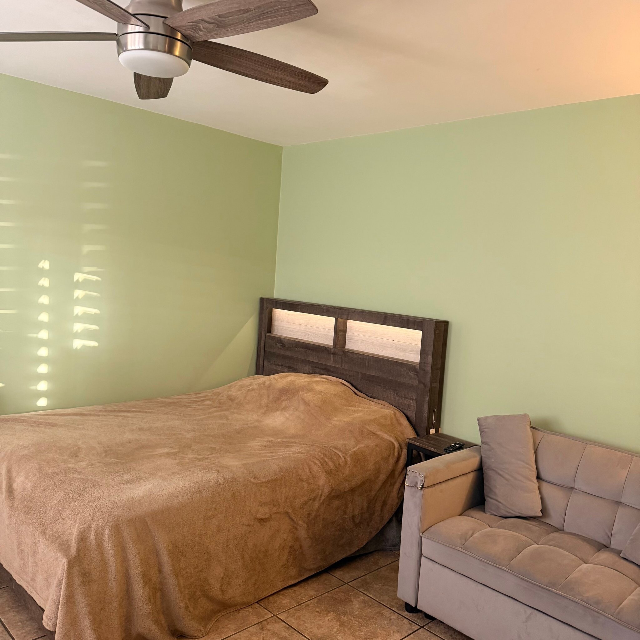 Building Photo - 515 Michigan Ave