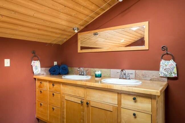 Building Photo - 27 Spanish Peaks Rd
