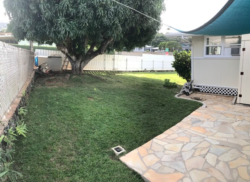 Building Photo - 1153 Kina St