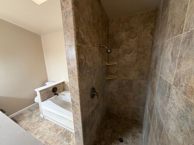 Building Photo - 608 Hope Terrace Ct