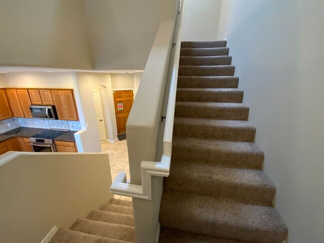 Building Photo - 3 Bedroom Townhome Available Near Wyoming Blvd NE & Paseo Del Norte Blvd NE!