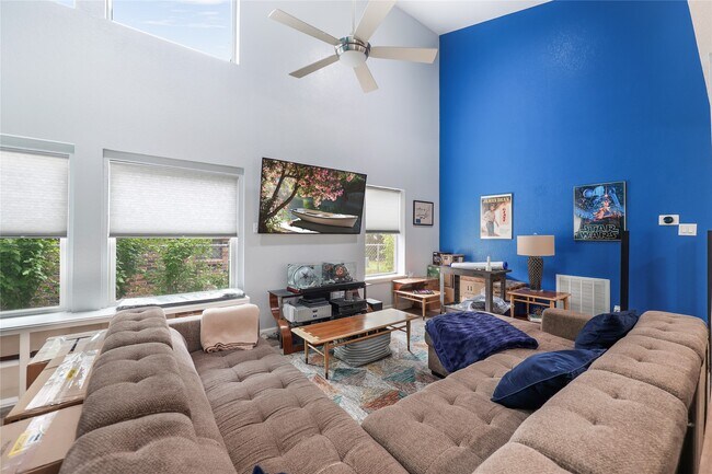 Building Photo - 28831 S Diamondhead