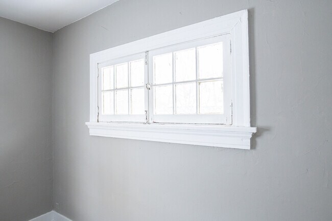 Building Photo - 501-503 W Norman