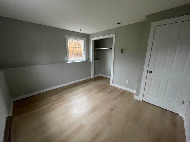 Building Photo - 15 Kingsley Ct