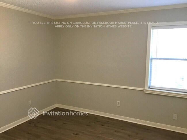 Building Photo - 436 Lexington Ln