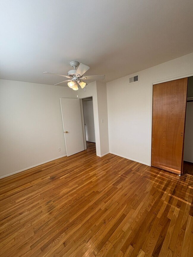 Building Photo - 217 Gridley Rd