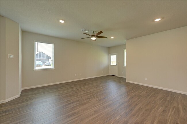 Building Photo - 13856 Goldeye Dr