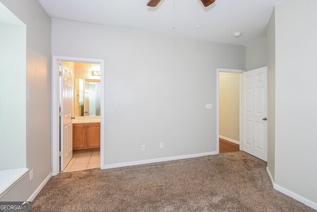 Building Photo - 3643 Roseman Landing