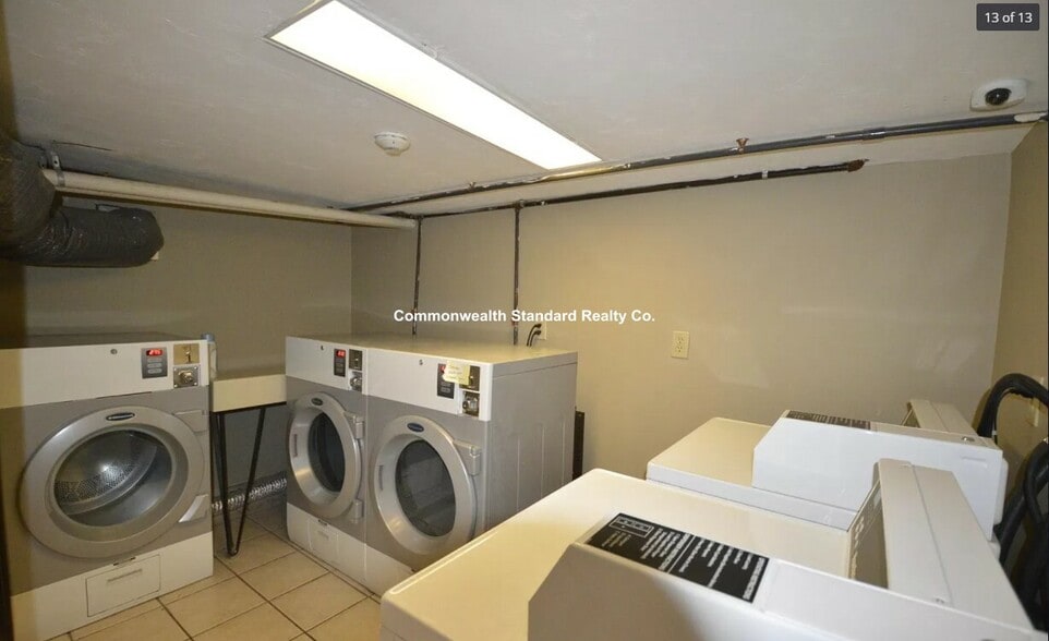 Building Photo - 17 Highgate St