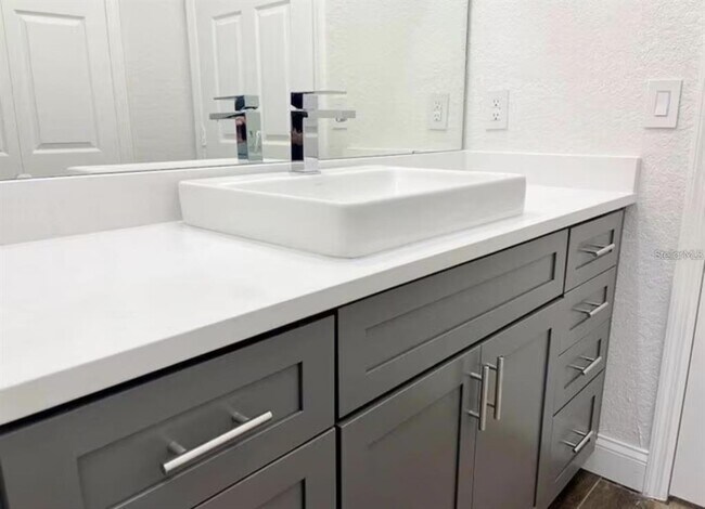 Building Photo - 5017 City St