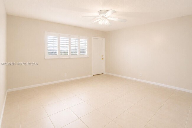 Building Photo - 401 Briny Ave