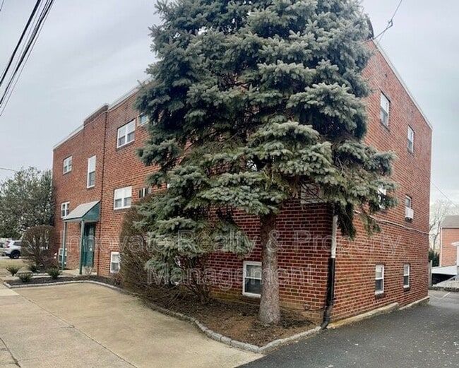 Building Photo - 9513 Hoff St