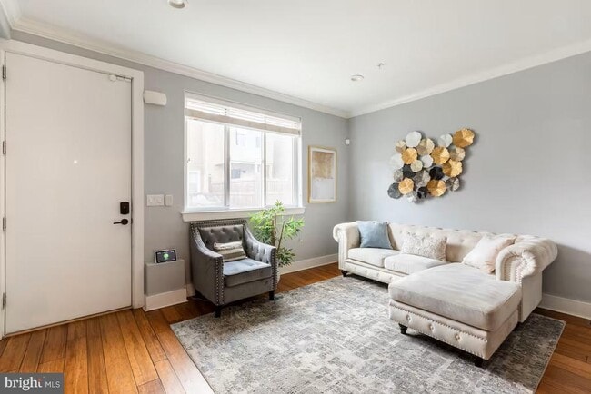 Building Photo - 2532 Annin St