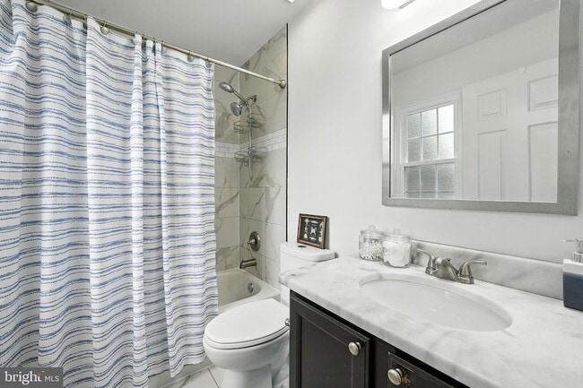 Building Photo - 9571 Basilwood Dr