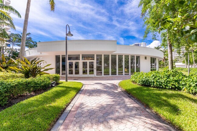Building Photo - 600 Three Islands Boulevard