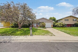 Building Photo - 2519 Danbury Dr