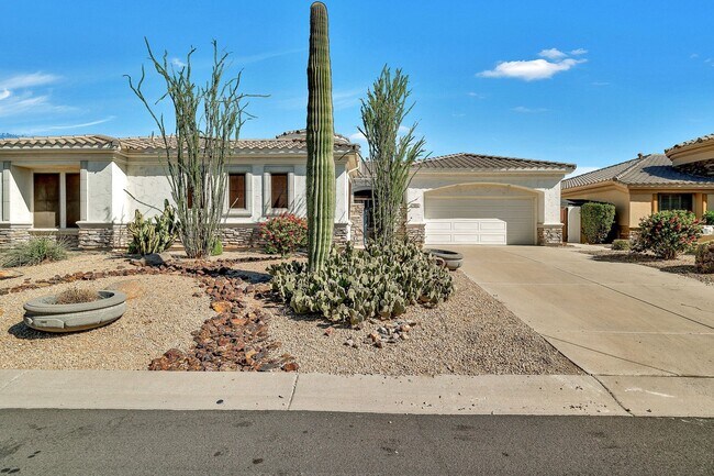 Building Photo - Stunning 4-bedroom, 3-bathroom home located in the desirable Scottsdale, AZ with a Casita! *RENT ...