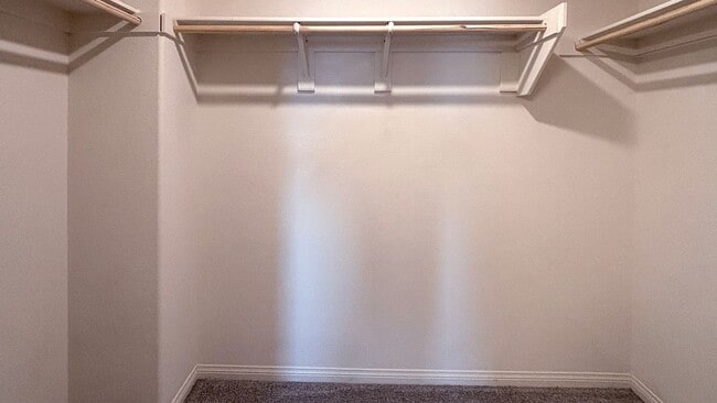 Building Photo - Wonderful 3 Bedroom townhouse with a 1 car garage - 3 levels located in North Las Vegas