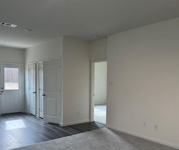 Building Photo - 5948 Sahara Dr