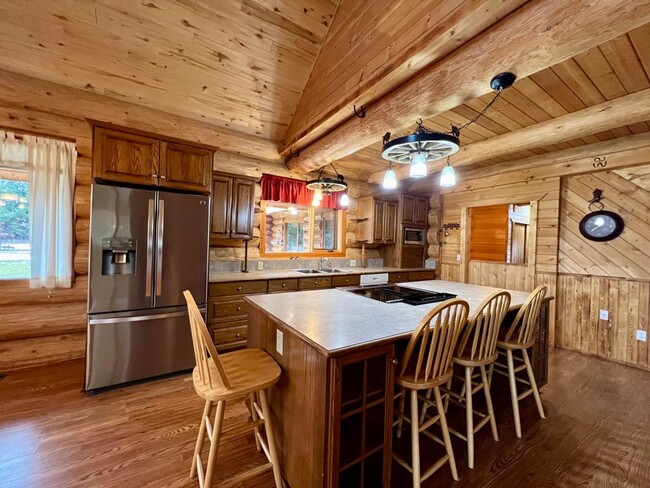 Building Photo - Enchanting Log Home for Lease