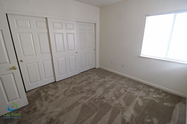 Building Photo - $6,595 - Gorgeous 2 Story 3 Bedroom 2.5 Bath Home steps away from Downtown Mountain View and Cal ...